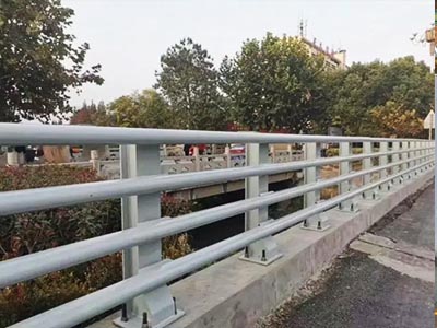 道路防撞护栏01